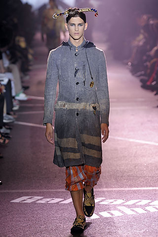 John Galliano / - 2009